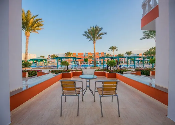 Üdülőközpont Sunrise Garden 5*